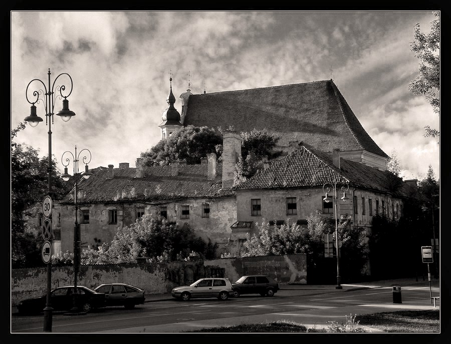 photo "Shadows of old town." tags: architecture, landscape, 