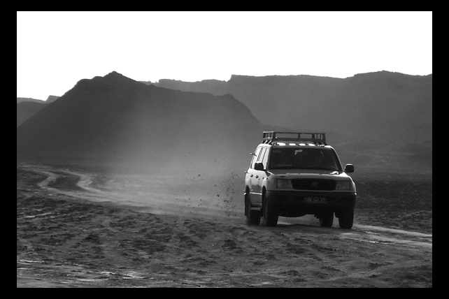 photo "Sahara road" tags: landscape, travel, Africa