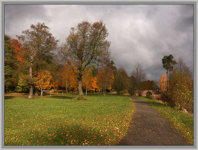 photo "Autumn in city" tags: landscape, autumn