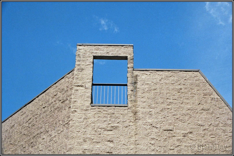 photo "Just simple window" tags: architecture, misc., landscape, 