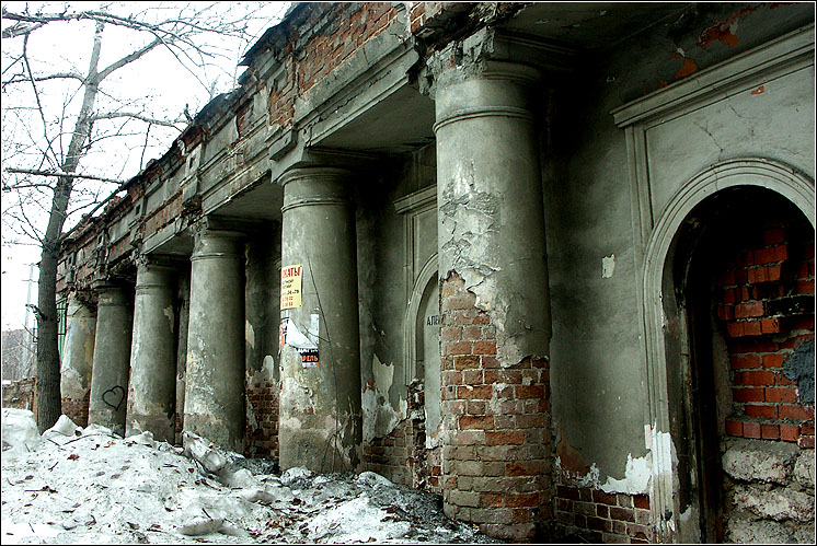 фото "Оттепель обнажает городские раны" метки: , 