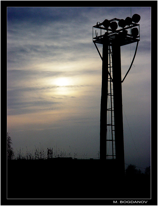 photo "They are watching us" tags: landscape, clouds