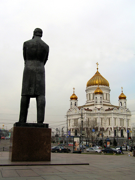 photo "Engels and Temple of the Christ of the Savior." tags: genre, 