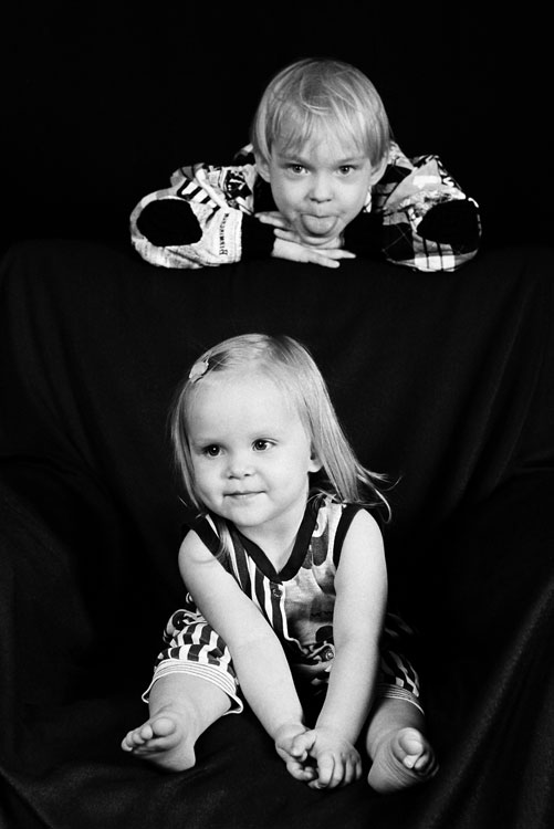 photo "Brother @ sister:)" tags: portrait, children