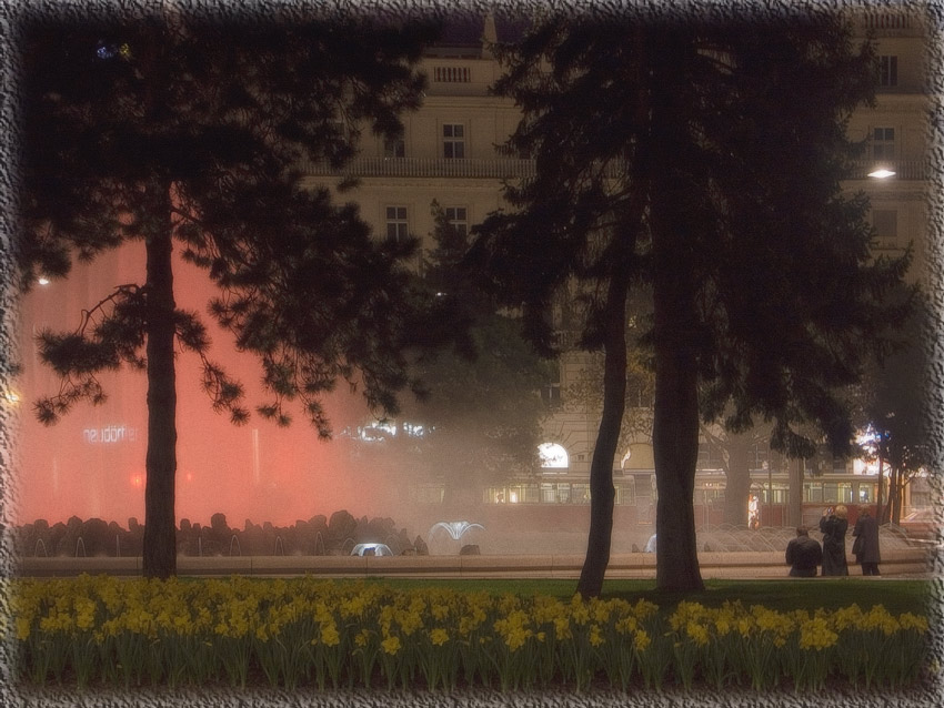 photo "In the center of Vienna, near a fountain" tags: landscape, architecture, night