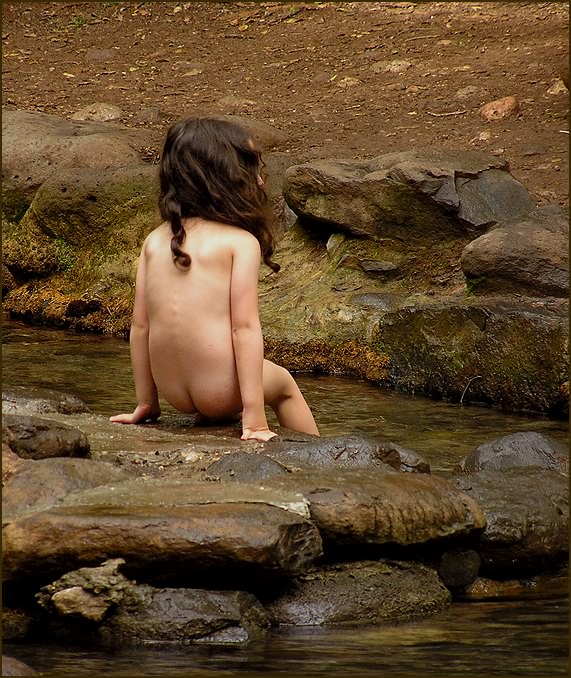 photo "A little water-nymph." tags: portrait, nude, children