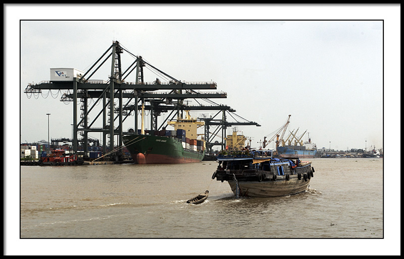 photo "2 generations of boats" tags: travel, landscape, Asia, water