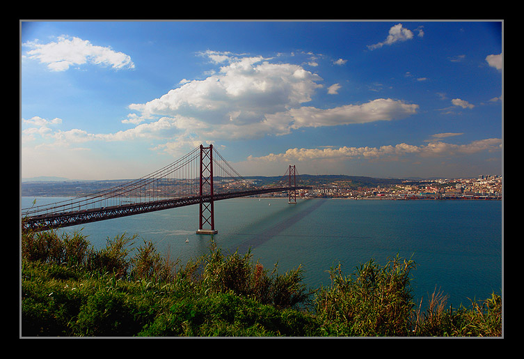 photo "Bridge to Lisbon" tags: architecture, travel, landscape, Europe