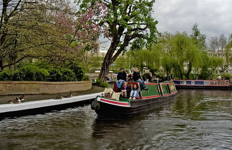 photo "Boating in Little Venice" tags: landscape, water