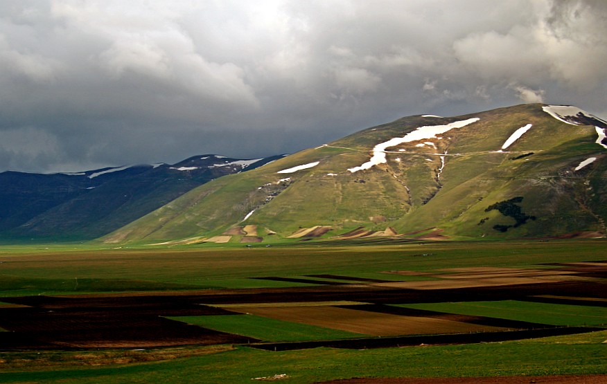 photo "Piano Grande" tags: landscape, mountains