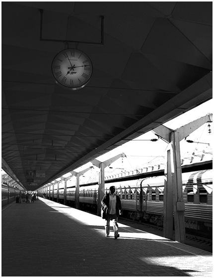 photo "Time presses" tags: genre, black&white, 