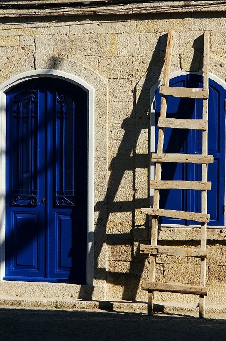 photo "Shadows and Blue" tags: abstract, 