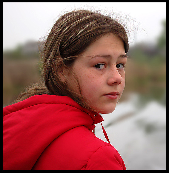 photo "Red jacket" tags: portrait, children