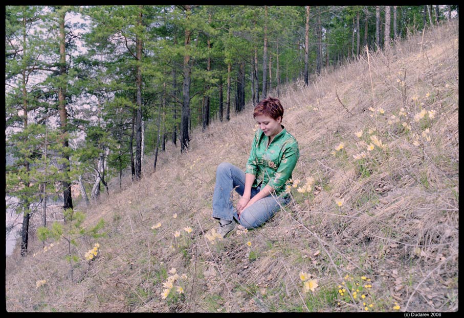 photo "Girl with snowdrops" tags: landscape, portrait, forest, woman