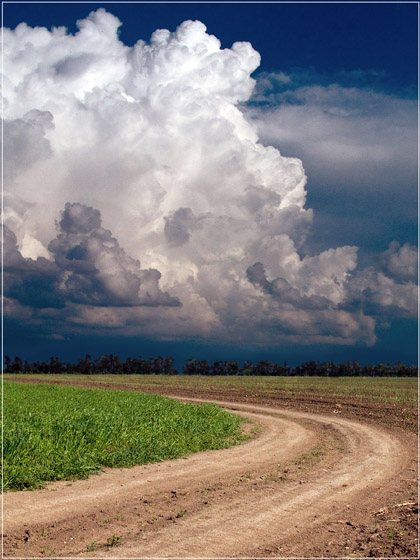 photo "Thunderstorm approaches" tags: landscape, clouds