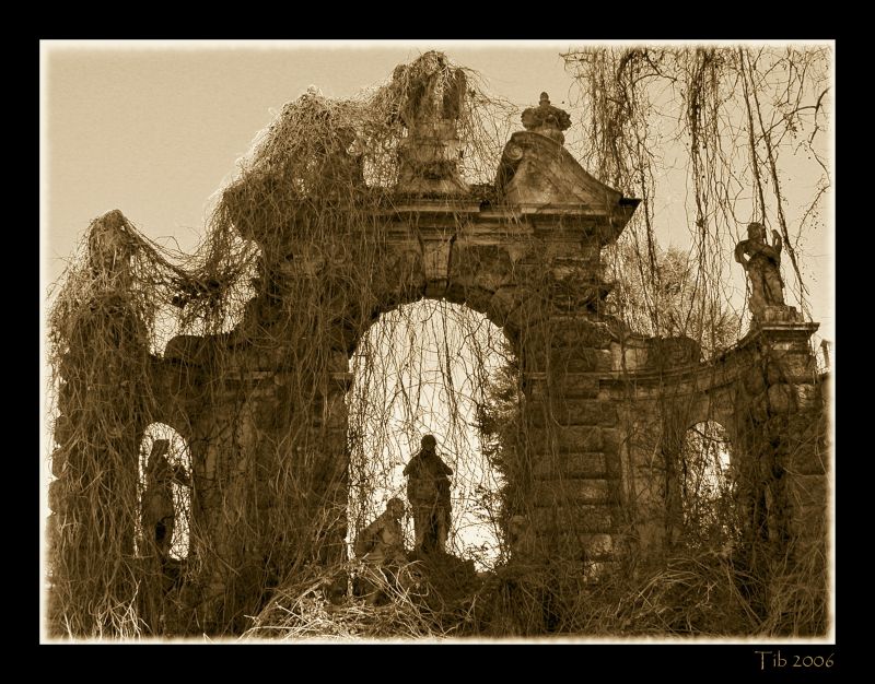 photo "time is gone..." tags: architecture, travel, landscape, Europe