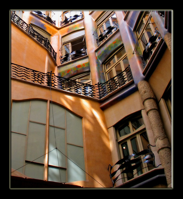 photo "Casa Milla. Gaudi." tags: architecture, travel, landscape, Europe