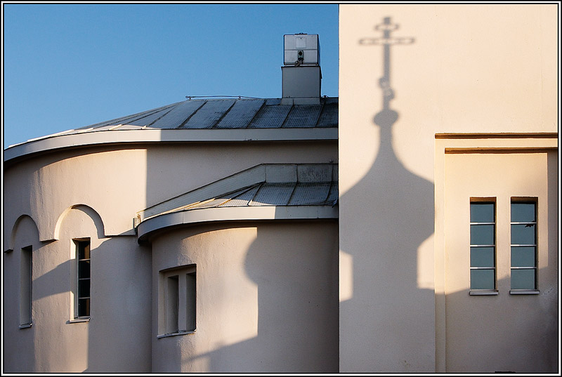 photo "Light shadow" tags: architecture, travel, landscape, Europe