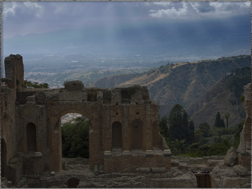 photo "Lost in centuries" tags: architecture, landscape, mountains