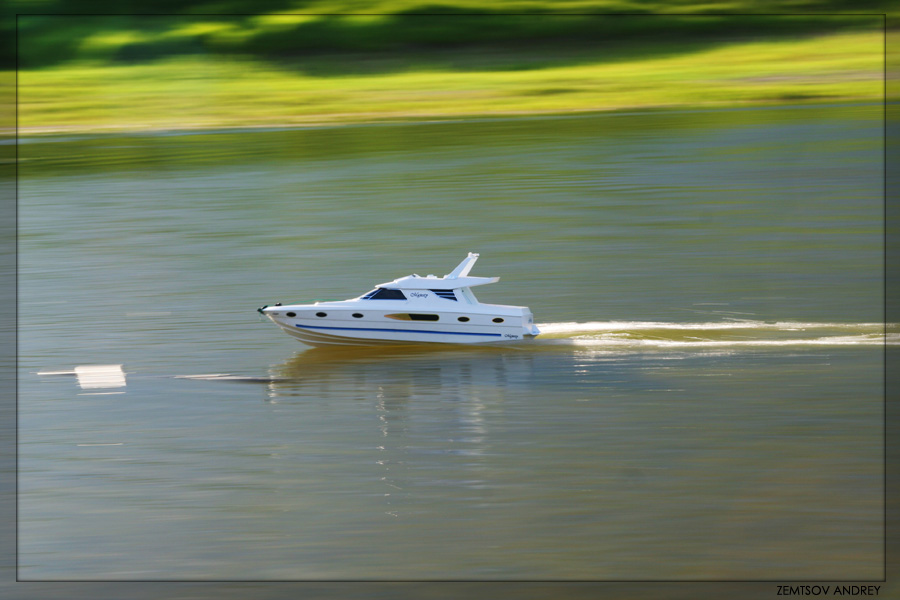 photo "RC  boat..." tags: nature, technics, wild animals