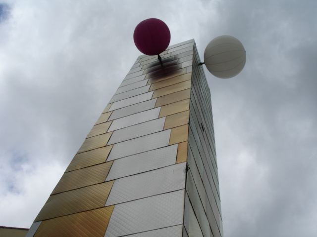 photo "tower in euro disney" tags: architecture, landscape, 