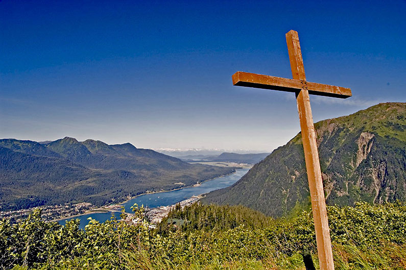 photo "The Cross On The Mountain Peak" tags: landscape, 