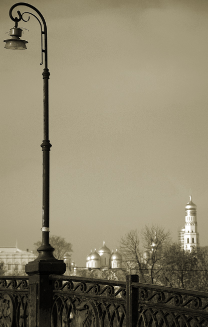 photo "Loneliness*" tags: architecture, black&white, landscape, 