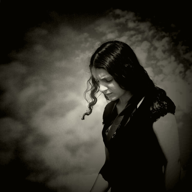 photo "The Red In The Sky Is Ours" tags: portrait, black&white, woman