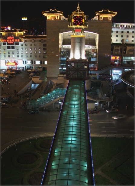 photo "China. Railway station." tags: architecture, landscape, 