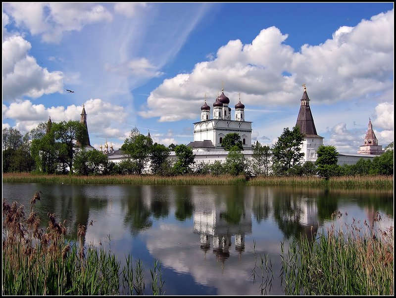 фото "Иосифо-Волоцкий монастырь." метки: архитектура, пейзаж, облака