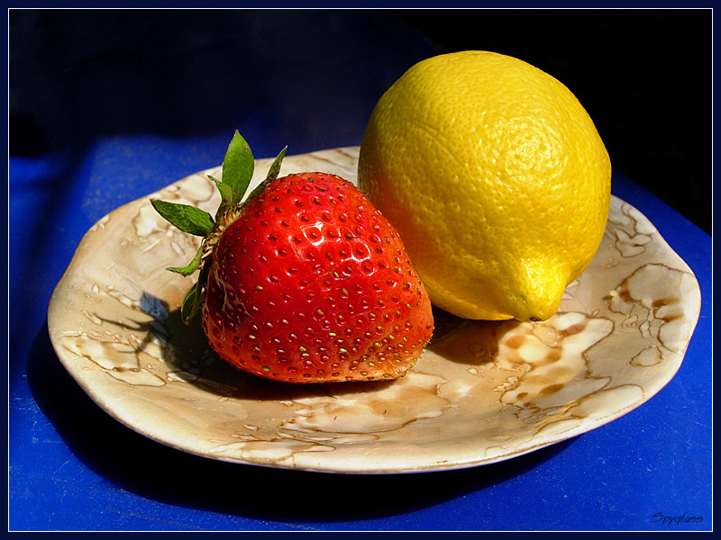 photo "Lemon and strawberry" tags: still life, 