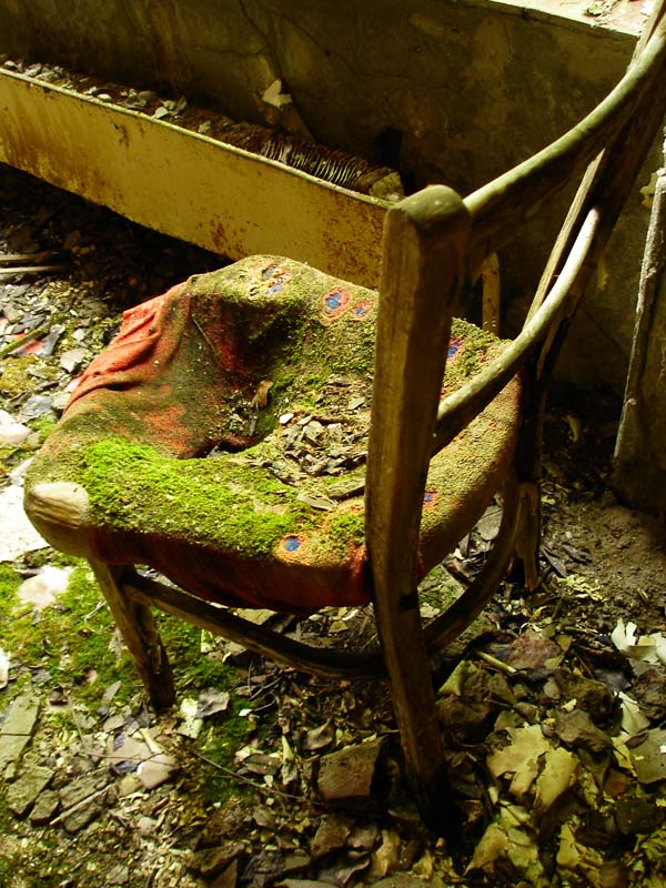 photo "Forgotten things. Pripyat. Chernobyl zone" tags: travel, reporting, Europe