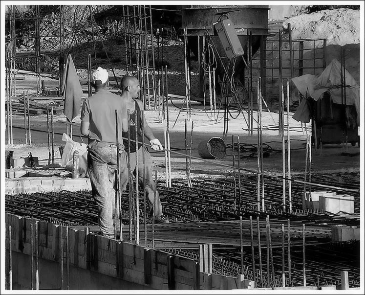 photo "Under Construction" tags: genre, black&white, 