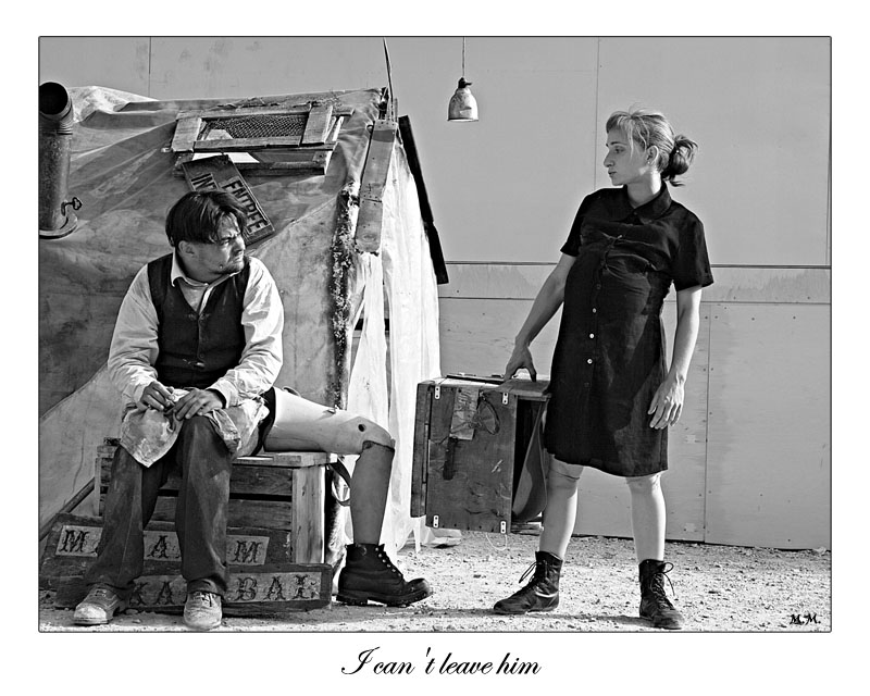 фото "I can't leave him" метки: репортаж, 