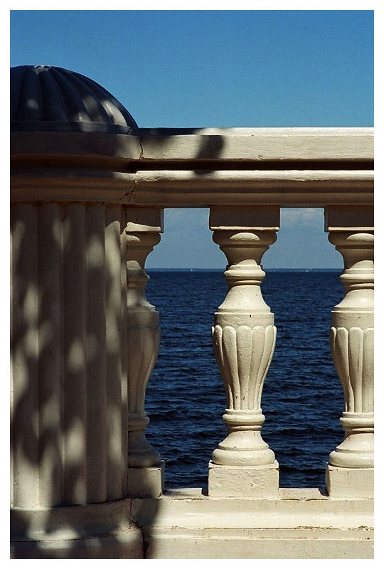 photo "White and sea" tags: architecture, landscape, 