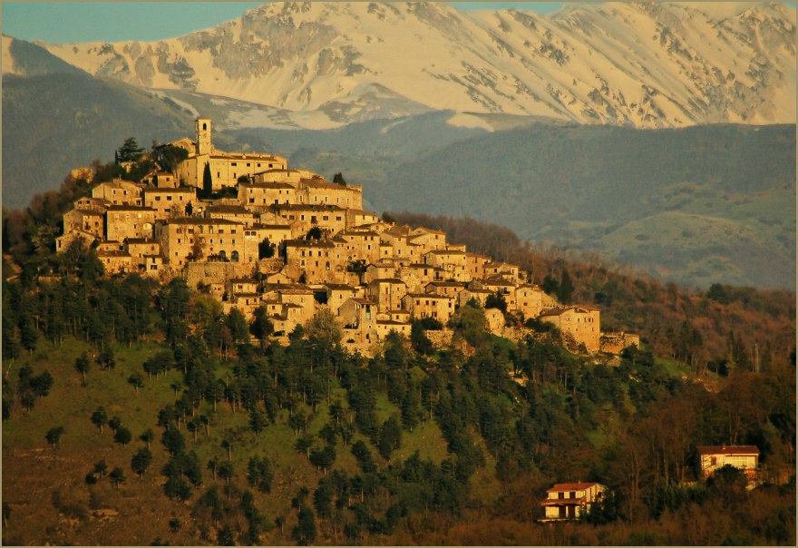 photo "Far away town" tags: architecture, travel, landscape, Europe