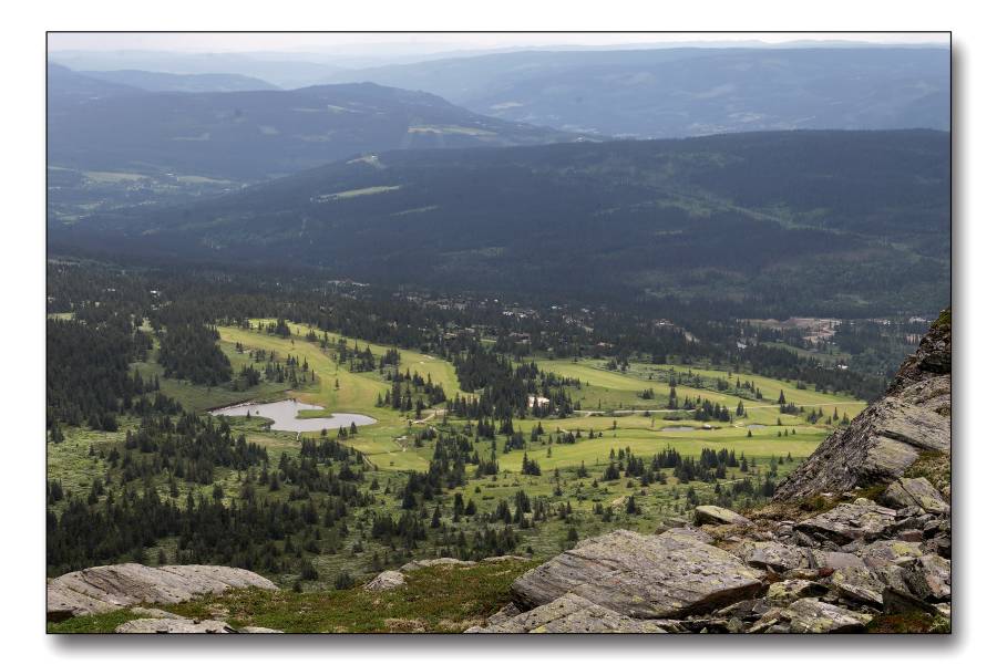 photo "Overlooking the golf course." tags: landscape, mountains, summer