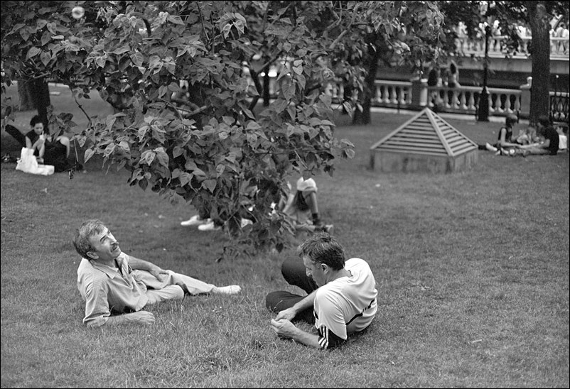 photo "*" tags: genre, black&white, 