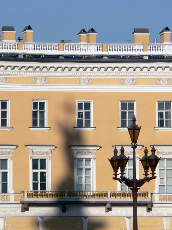 photo "Shade of the angel" tags: architecture, landscape, 