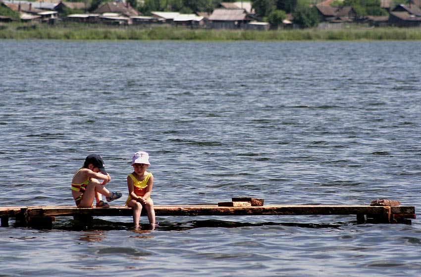 photo "Girlfriends" tags: landscape, genre, water