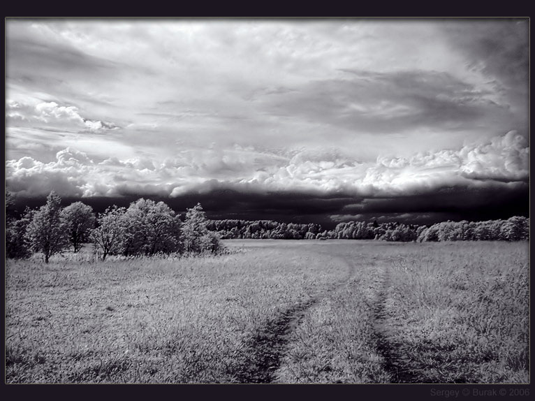 photo "Darkness approaches …" tags: landscape, black&white, summer