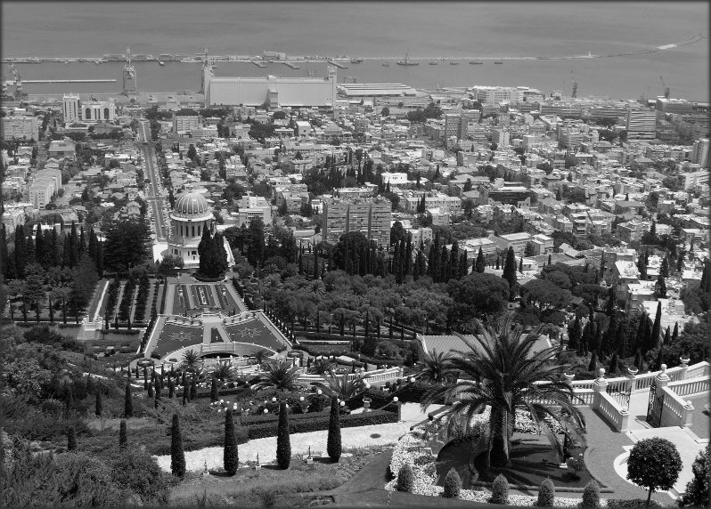 photo "Haifa in  black - white..." tags: reporting, 