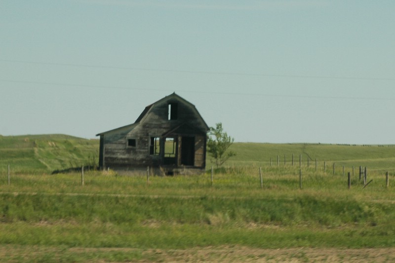 photo "Abandoned" tags: architecture, landscape, 