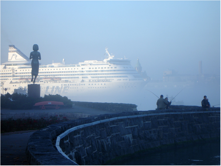 photo "today is a holiday" tags: travel, Europe