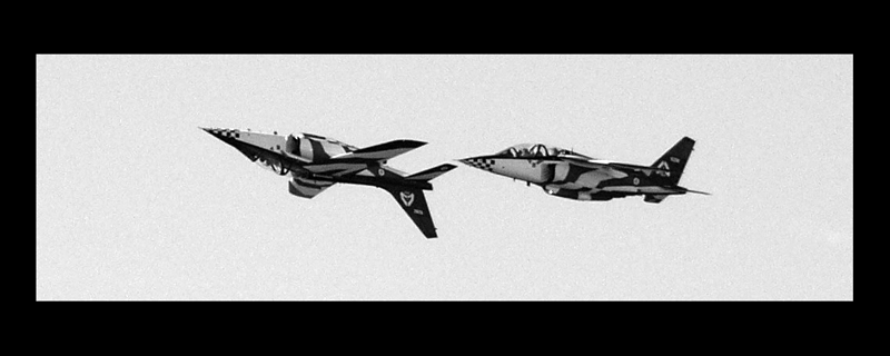 photo "Jet dance" tags: black&white, 