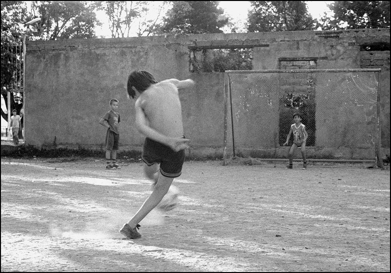 photo "Soccer" tags: genre, black&white, 