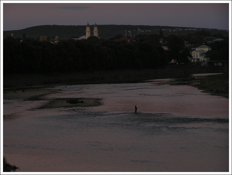 photo "Uzh River. The Evening Fishing." tags: landscape, genre, sunset