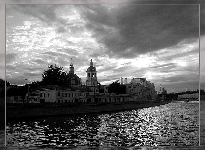 photo "The Moscow river" tags: architecture, landscape, water