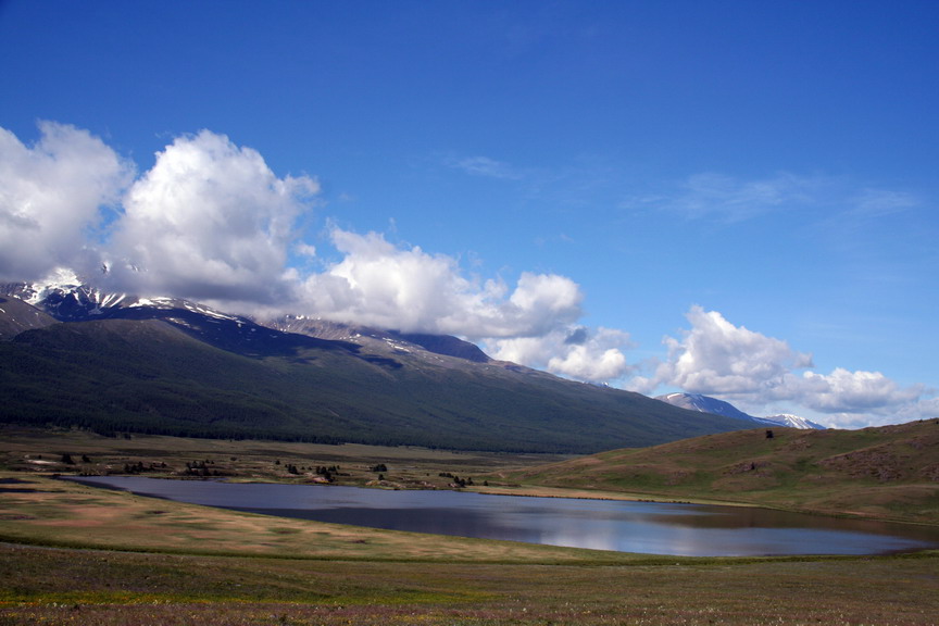 photo "Foothill bowl" tags: landscape, mountains, water