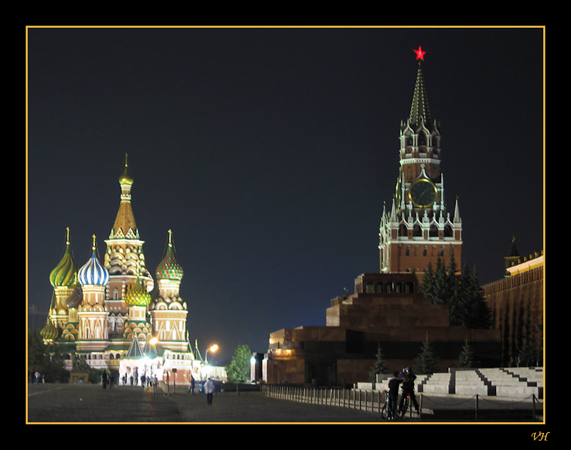 photo "Moscow time is 1:35 a.m." tags: architecture, landscape, night